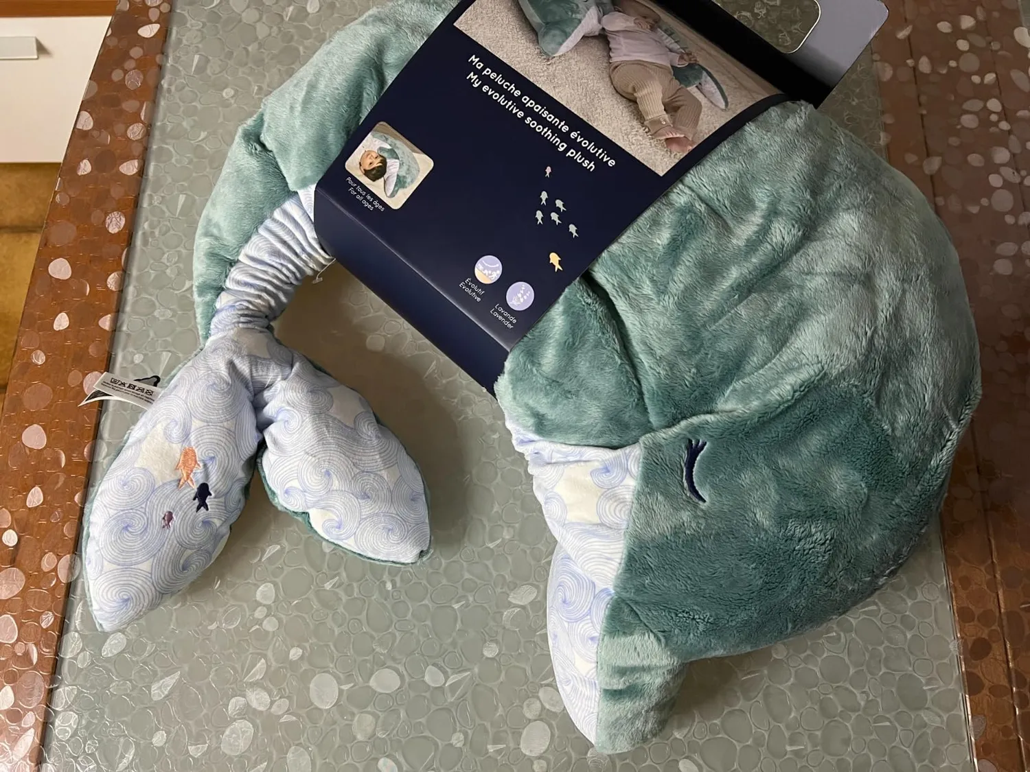 Kaloo Petit Calme Plüschdelfin Kuscheltier 60 cm grün
