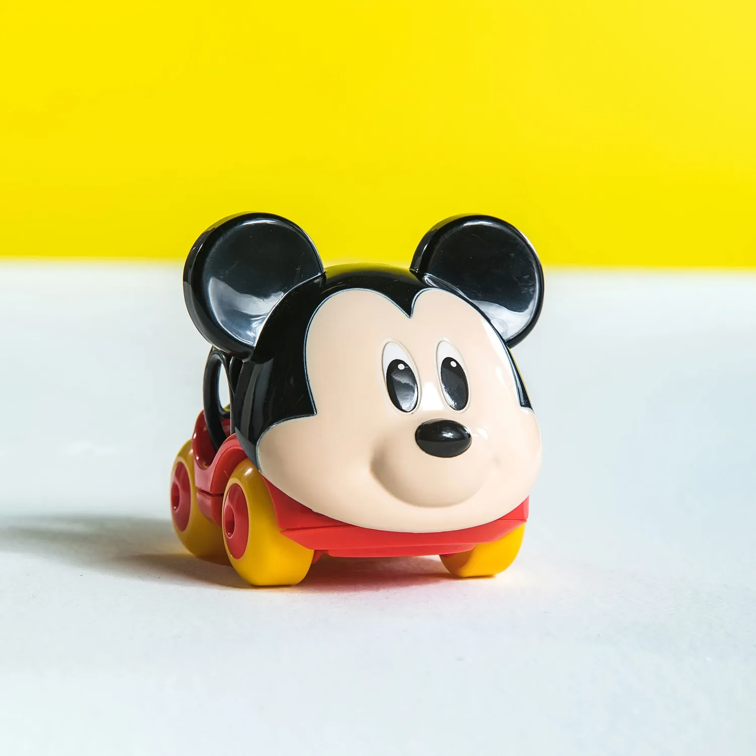 Disney Baby Go Grippers Mickey Mouse Friends Rennauto 2er-Set greifbar