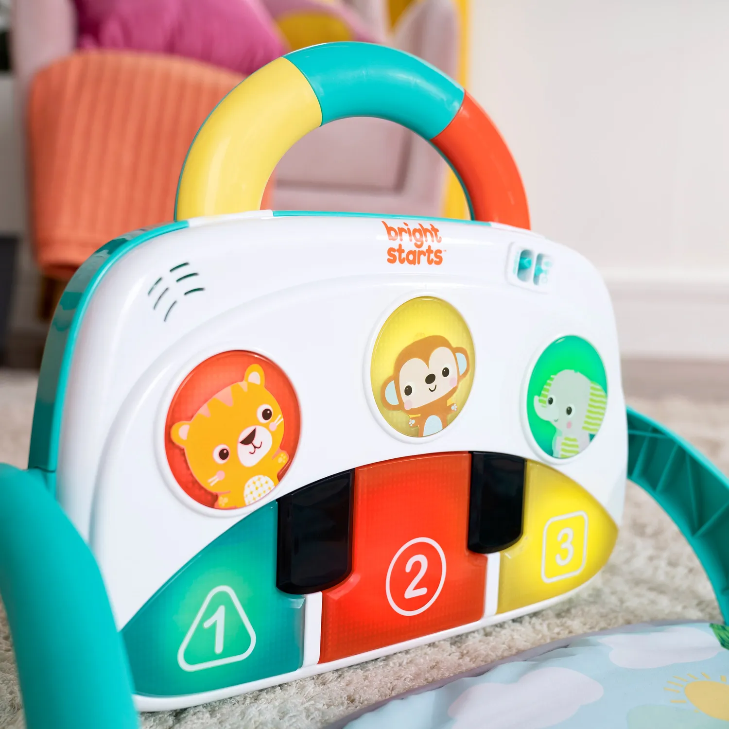 Bright Starts Groovin Kicks 4-in-1 Piano Spieldecke Safari