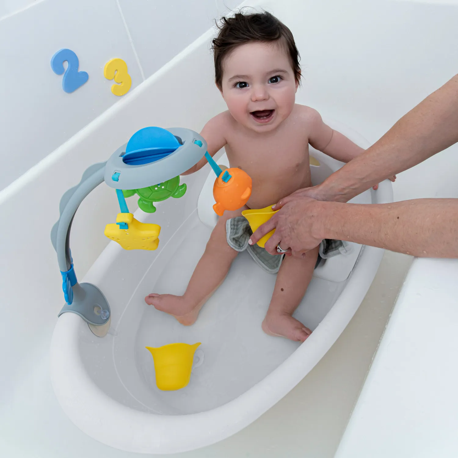 Summer Infant Gentle Support Babybadewanne mit Spielzeug