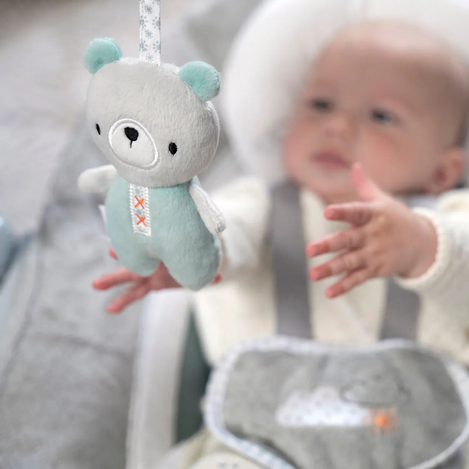 Ingenuity SmartBounce Pemberton Babywippe automatisch