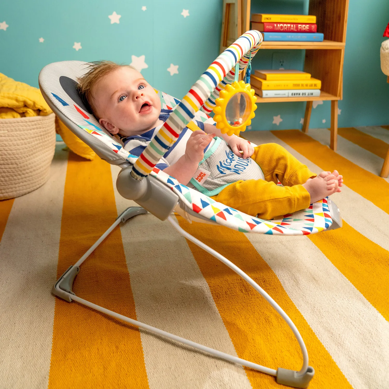 Bright Starts Disney Mickey Wippe Happy Triangles beruhigend