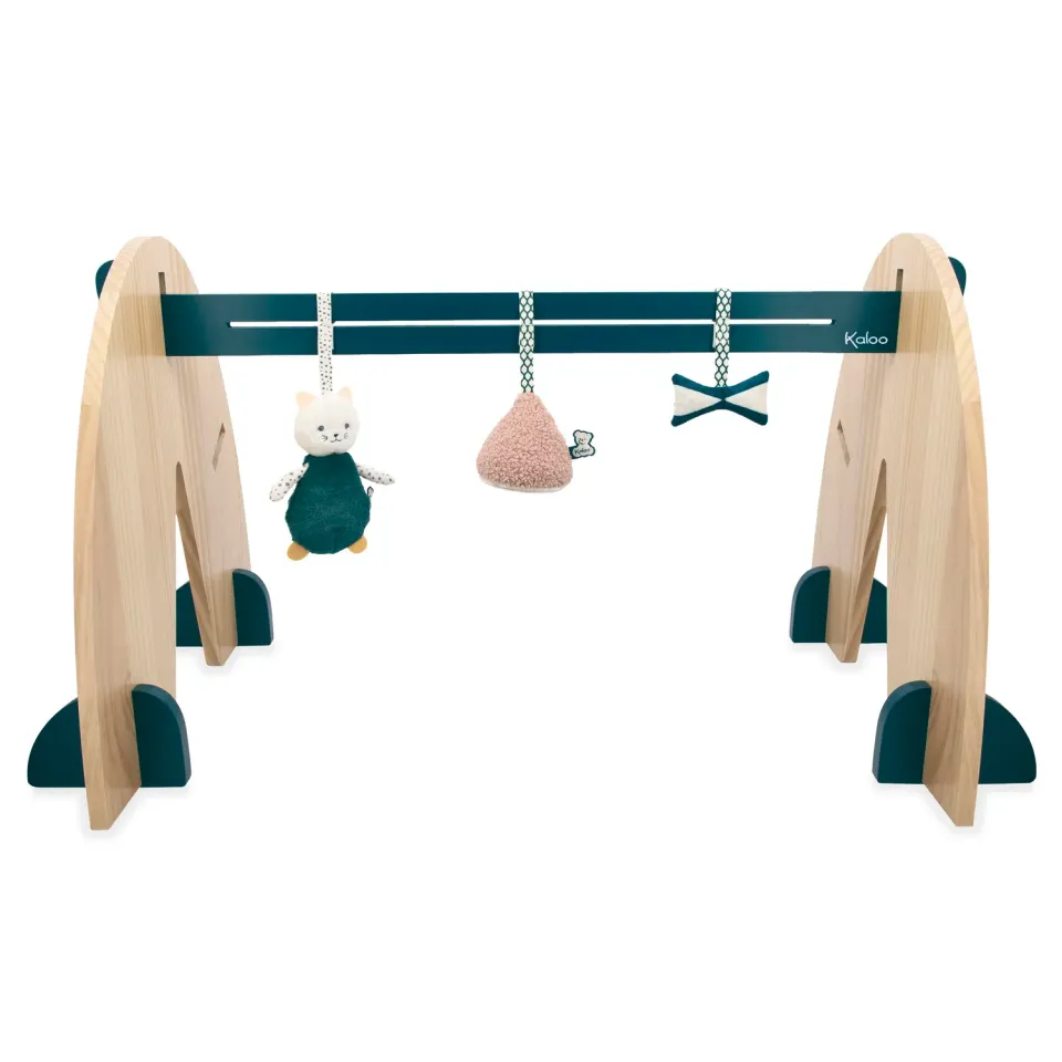 Kaloo Stimuli Spielbogen Holz 45 cm mit 3 Spielzeugen