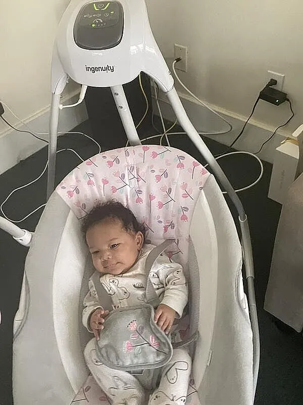 Ingenuity SimpleComfort Multi-Direction Babyschaukel Cassidy Vibration
