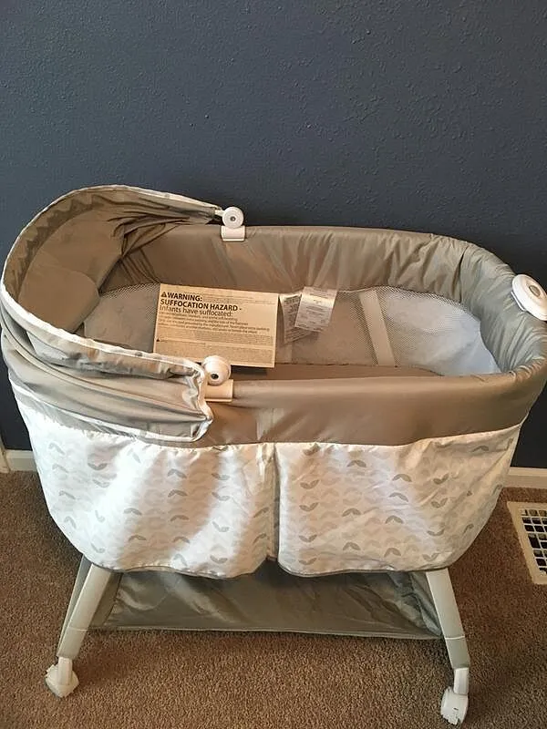 Ity by Ingenuity Snuggity Snug Beistellbett Nimbu Rollen