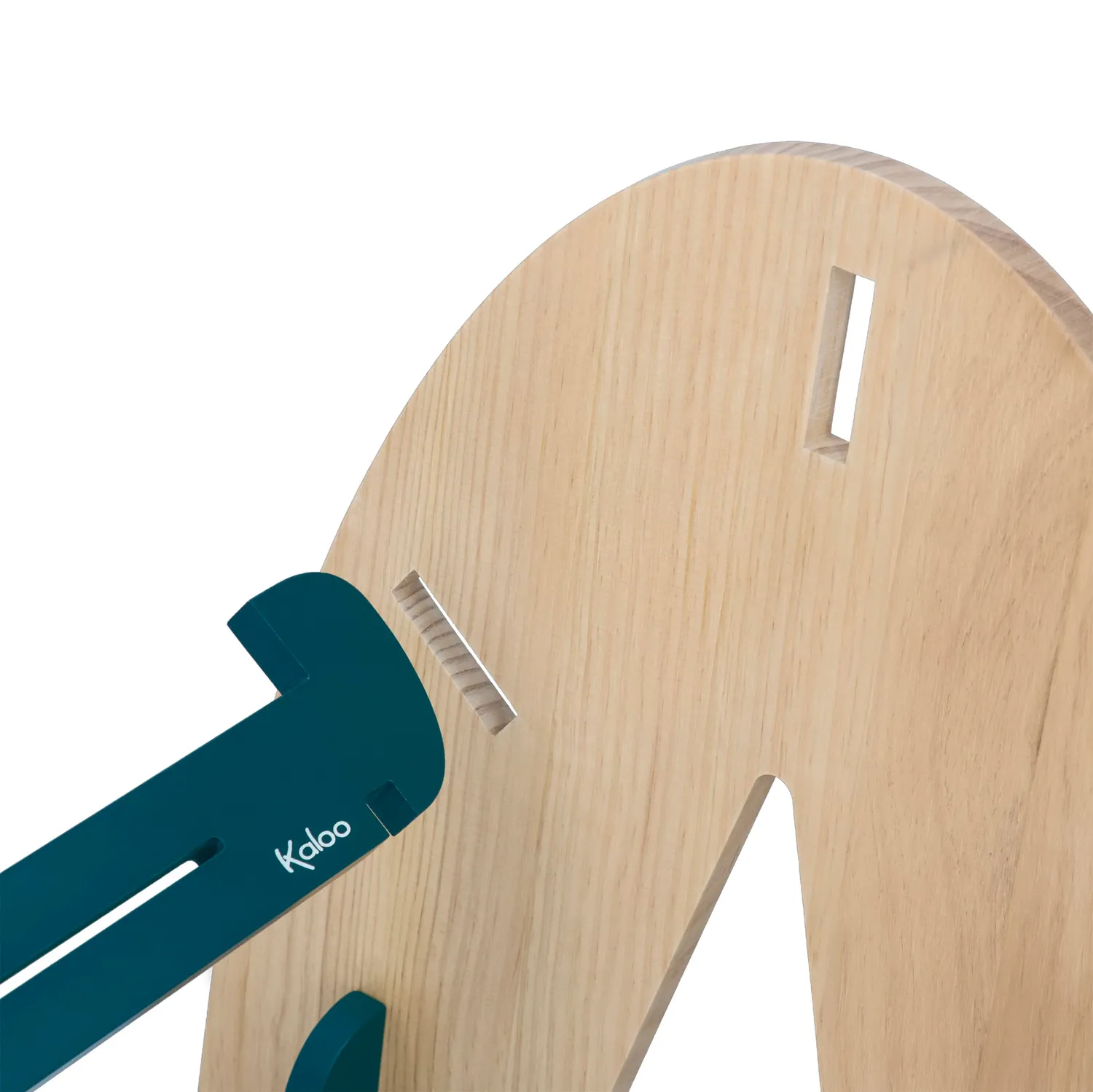 Kaloo Stimuli Spielbogen Holz 45 cm mit 3 Spielzeugen