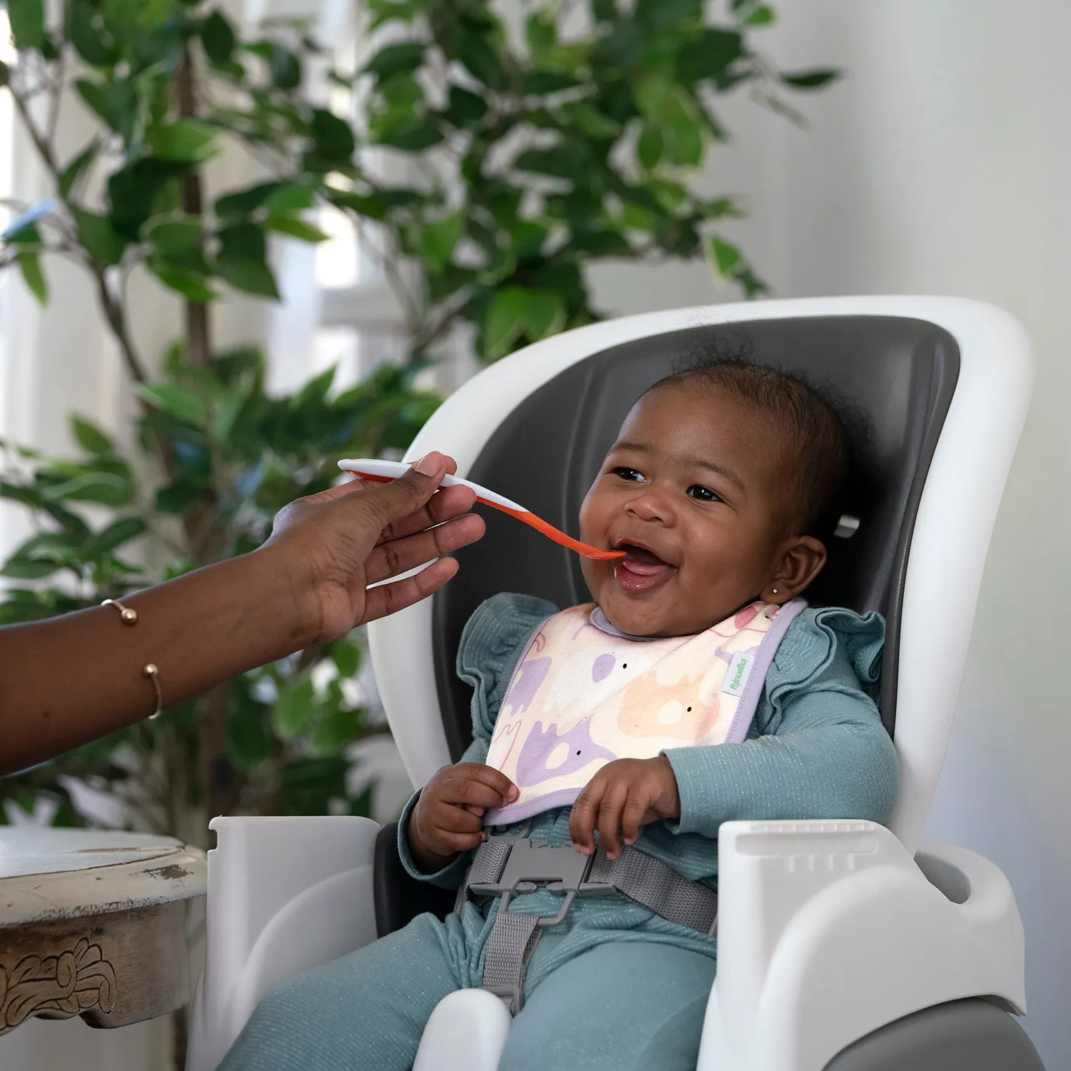 Ingenuity Easy Eater Lätzchen + Spucktuch Set 7-teilig rosa