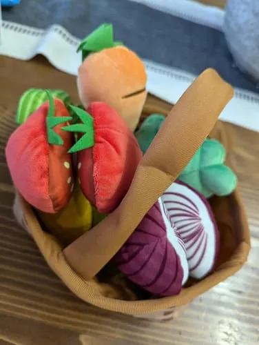 TUMAMA Plüschgemüse Set 7-teilig sensorisch mit Korb