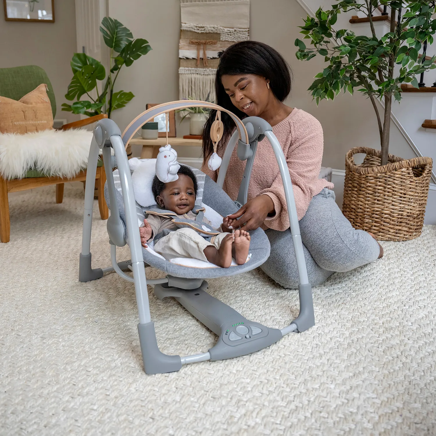 Ingenuity Swing n Go Babyschaukel Bella Teddy tragbar