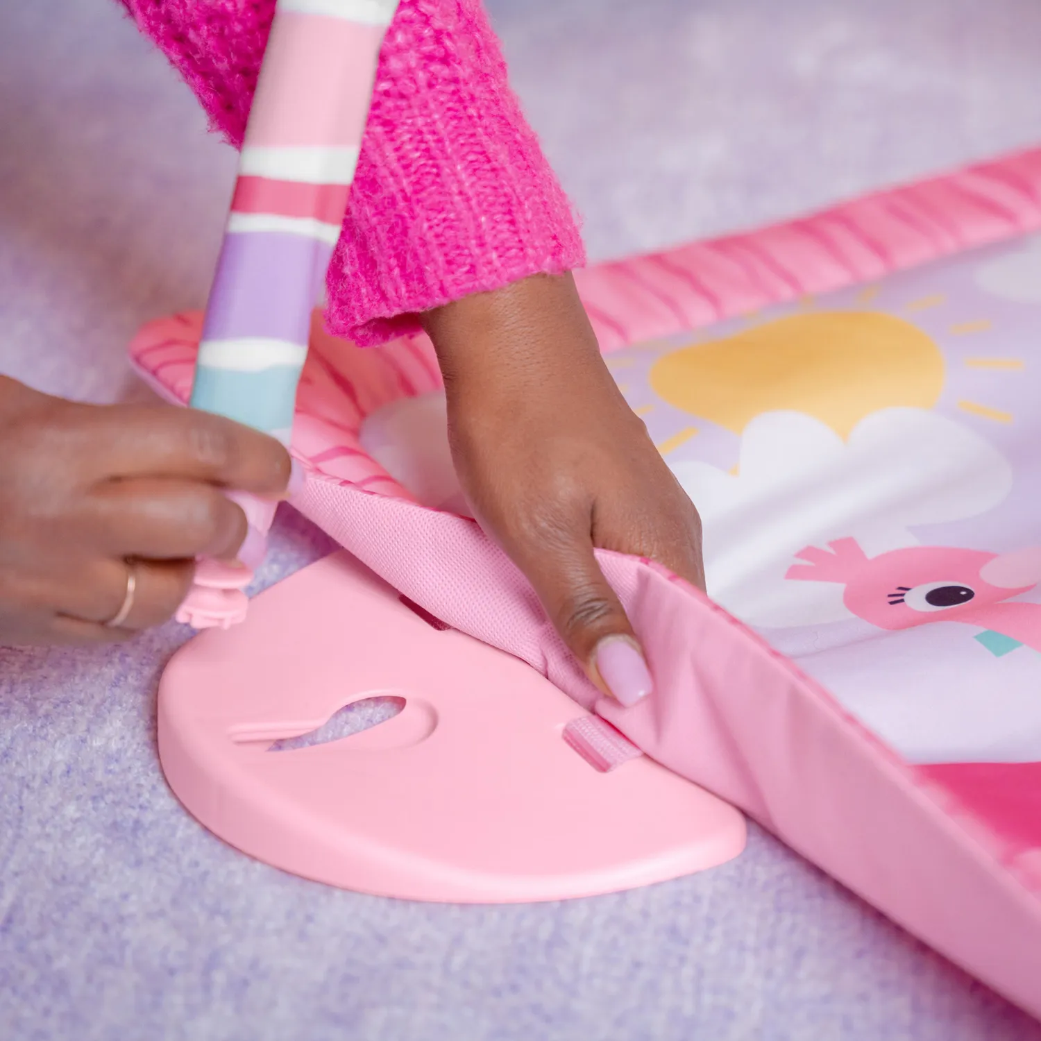 Bright Starts Pink Palms Tiki Spieldecke mit Spielbogen rosa 3in1
