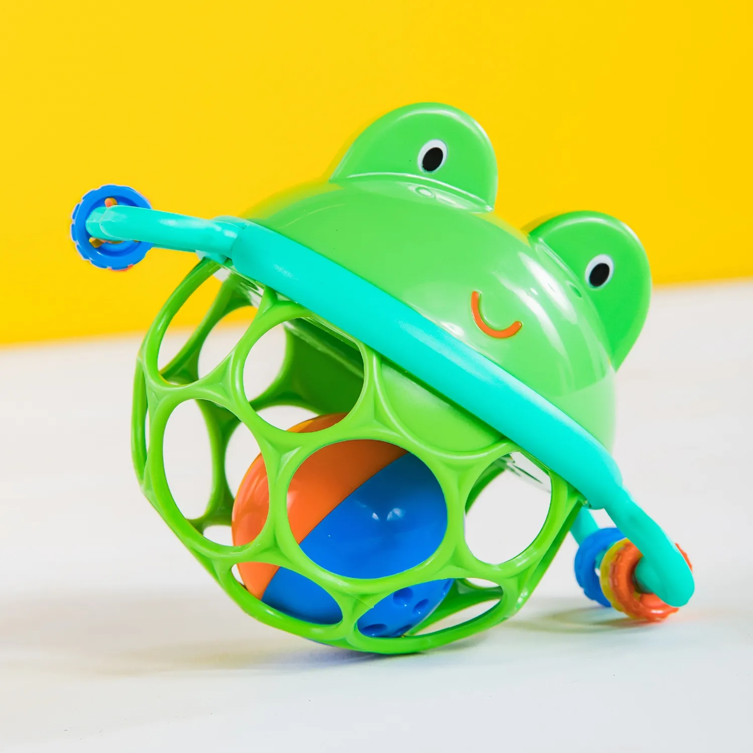 Oball Jingle & Shake Pal Babyrassel Frosch grün griffig