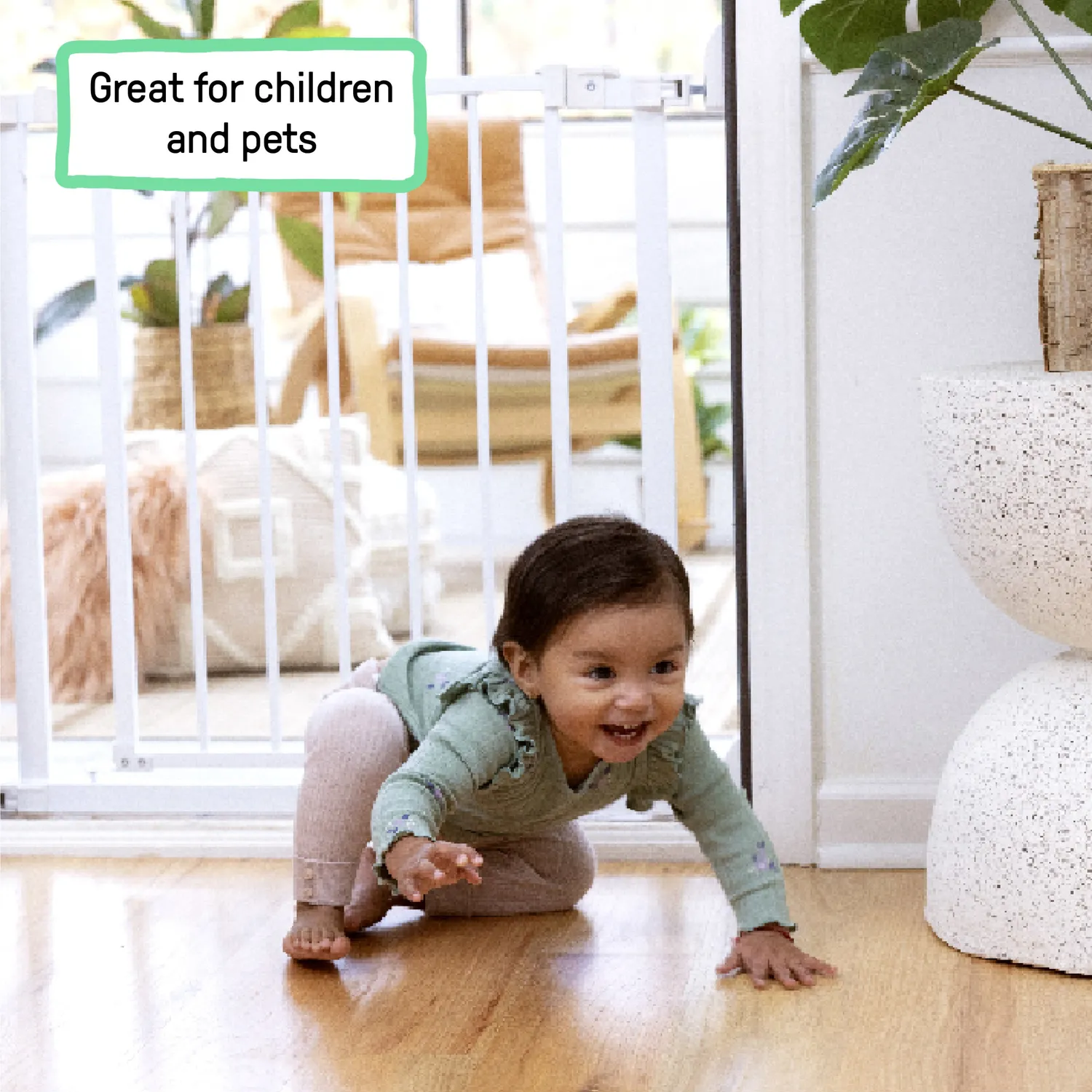 Ingenuity Doorway 37W Baby-Absperrgitter weiß 76-94 cm
