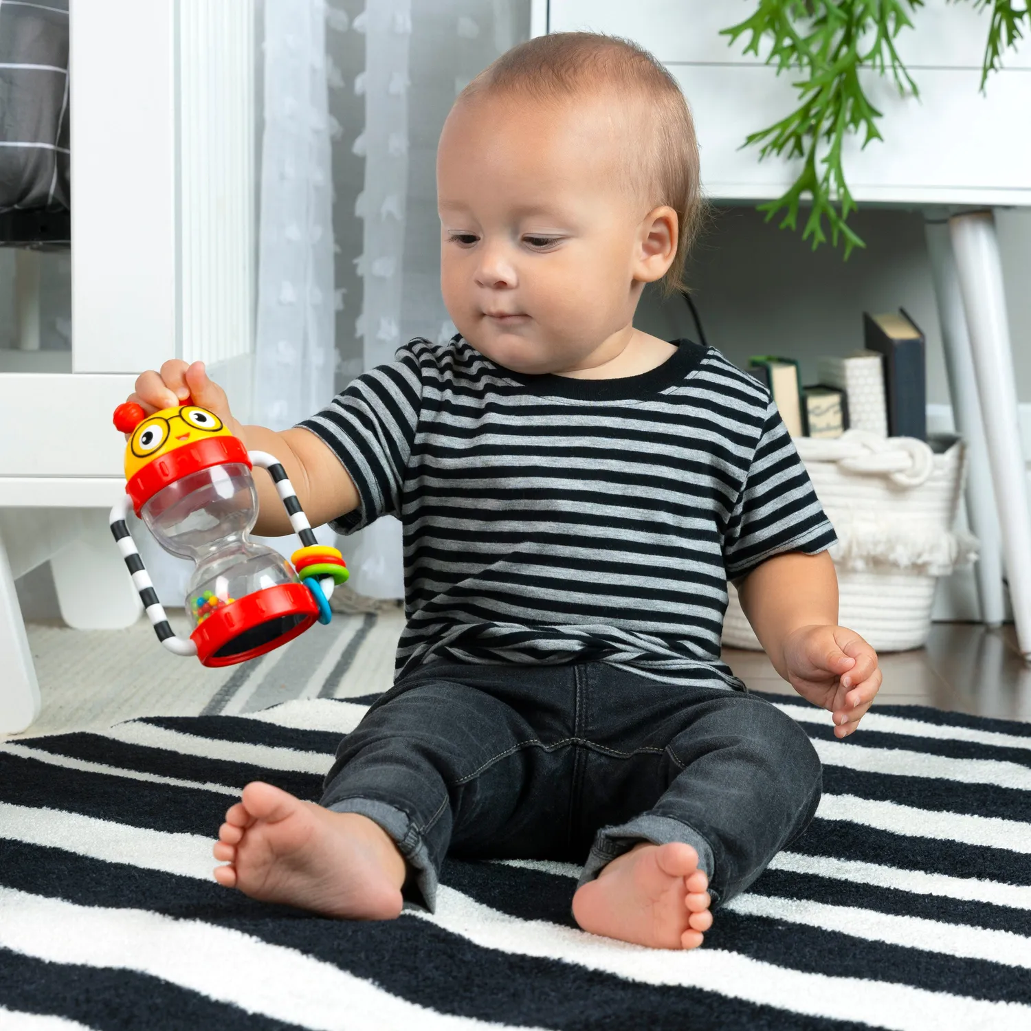 Baby Einstein Cals Sensory Shake-up Rassel mit Spiegel ab 3 Monaten