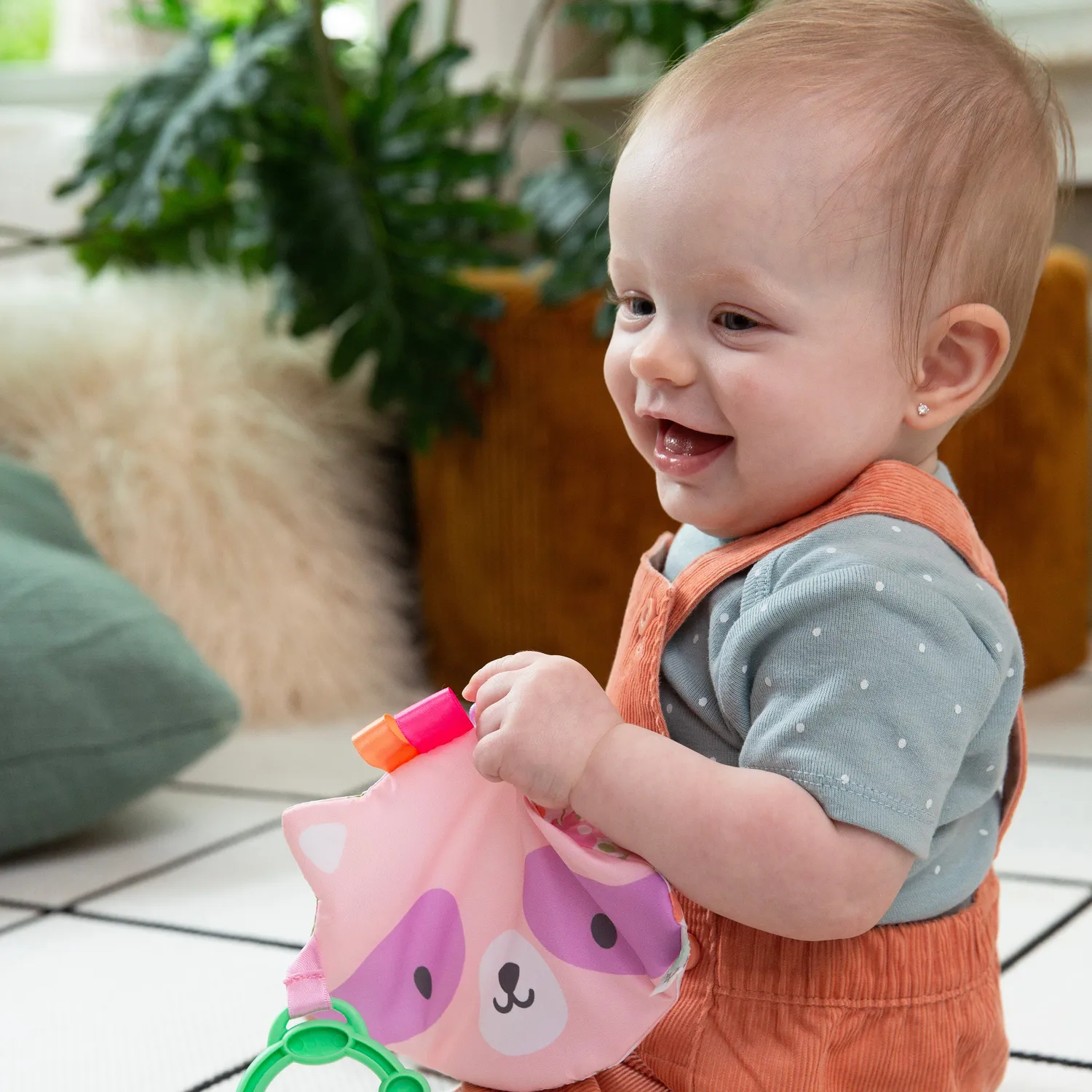 Ingenuity ity Crinklet Deni Knistertuch Waschbär sanft