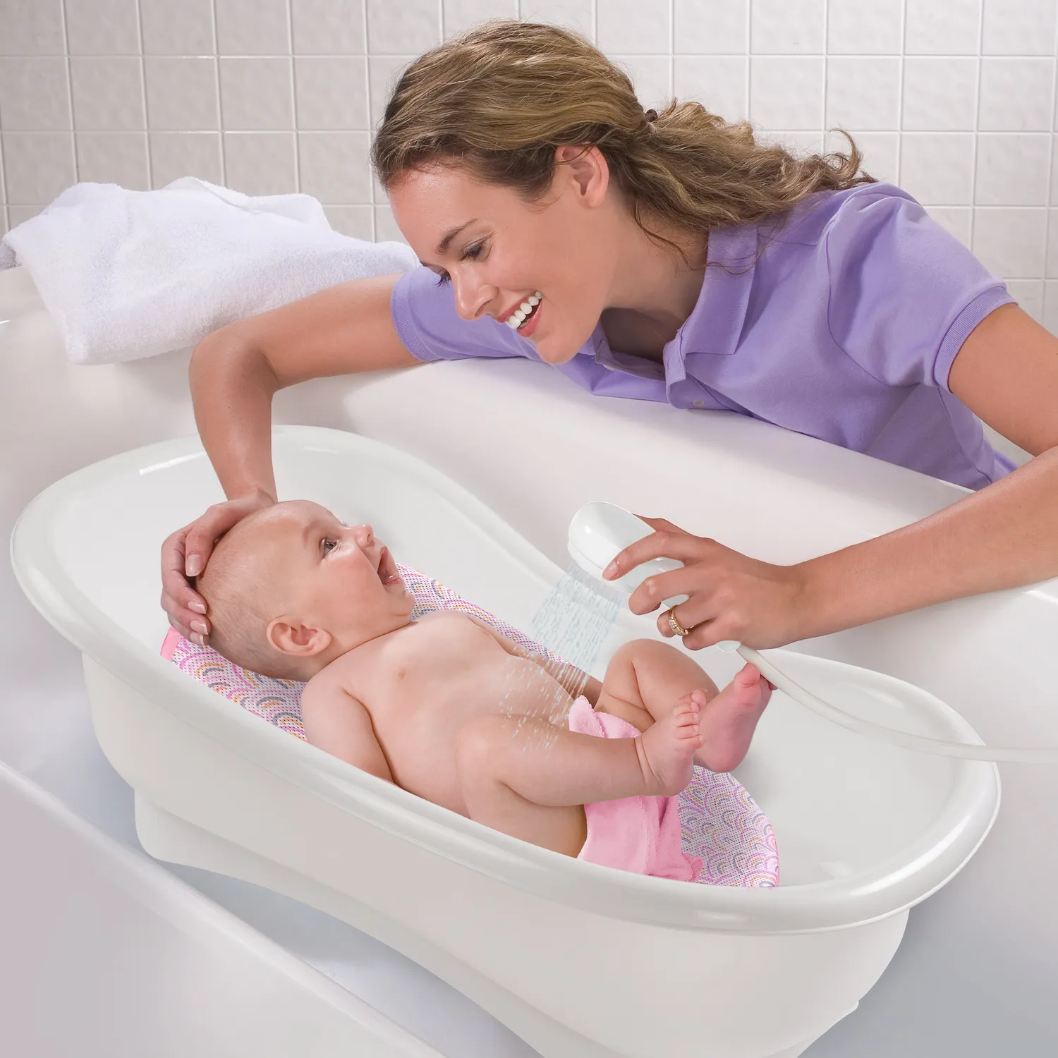 Summer by Ingenuity Rainbow Splash Badewanne mit Dusche