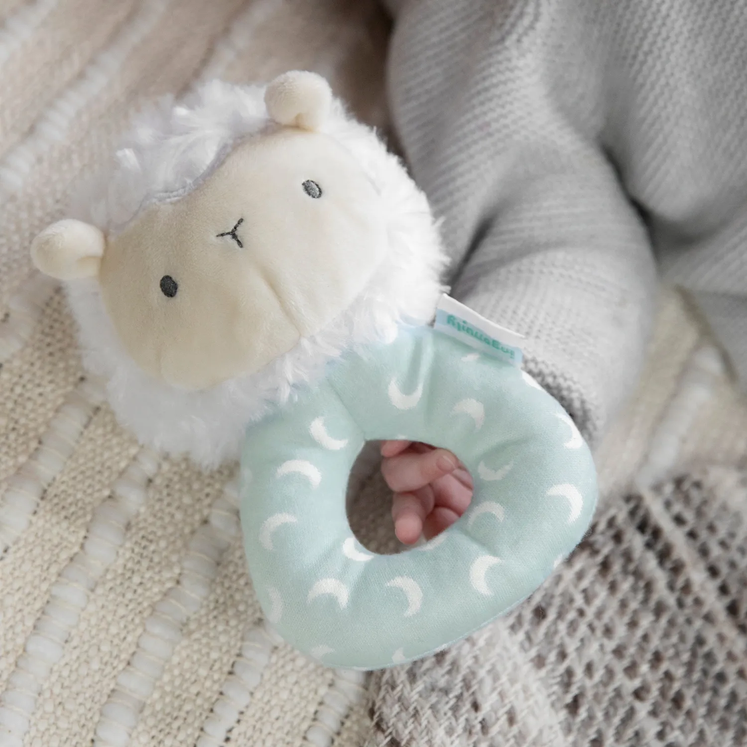 Ingenuity Sheppy the Sheep Ringrassel Plüsch sanft