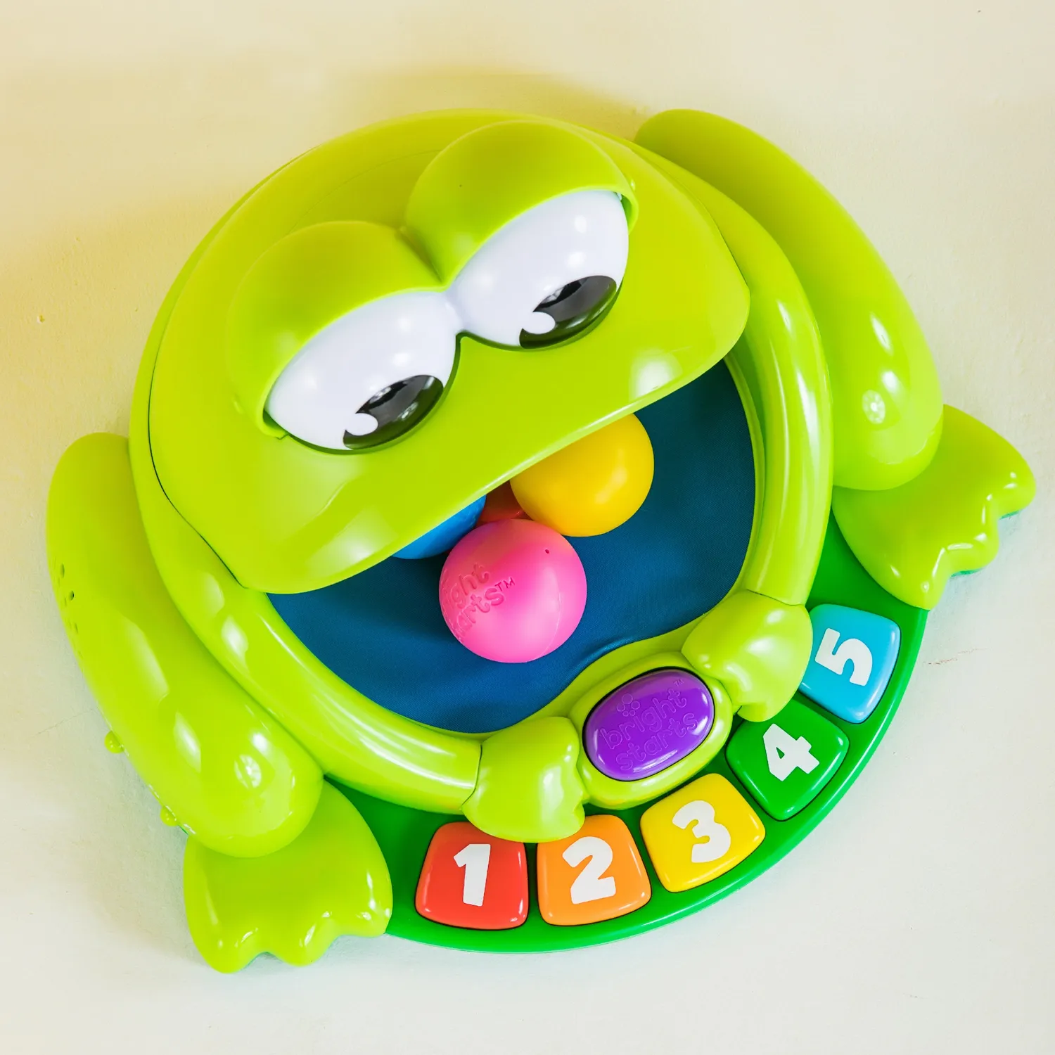 Bright Starts Pop & Giggle Pond Frog Ball Popper Frosch 6 Bälle