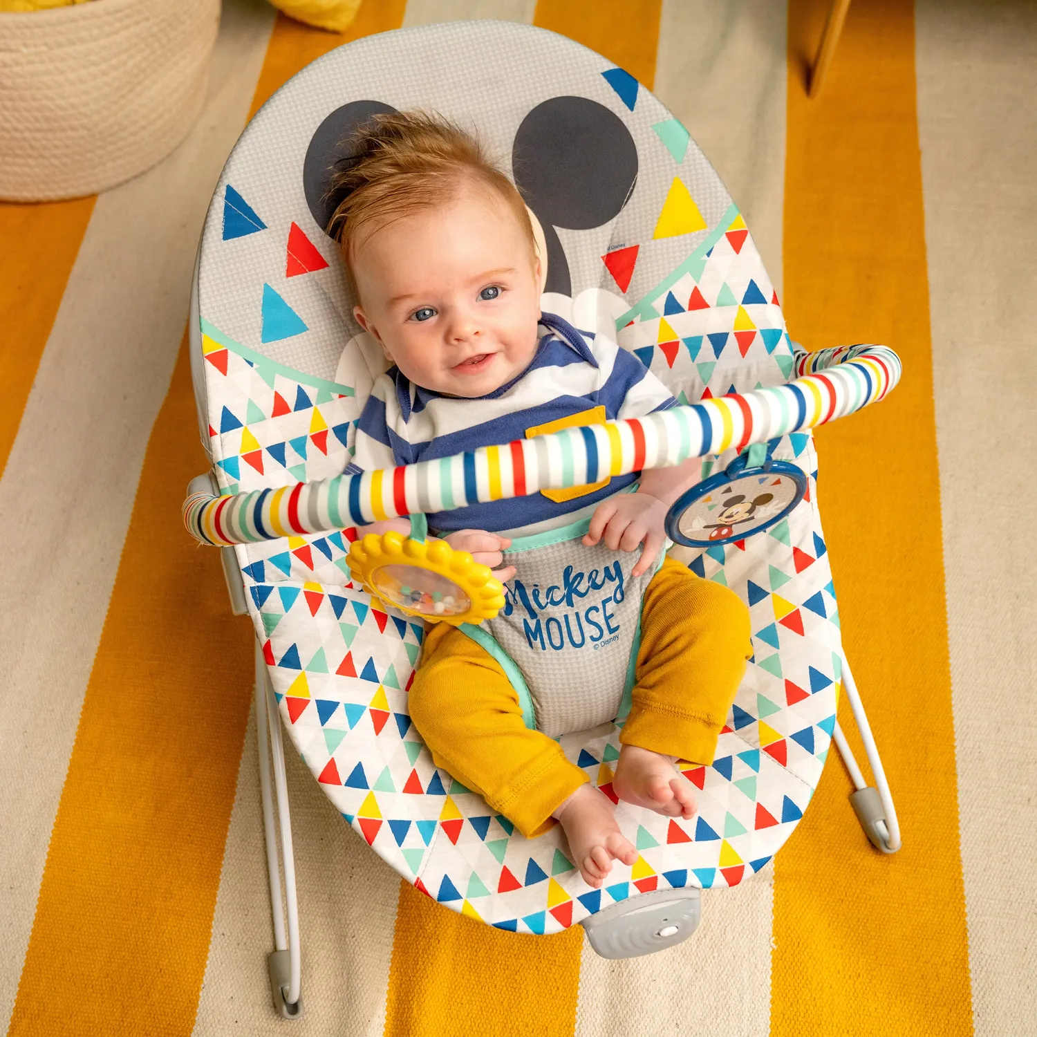 Bright Starts Disney Mickey Wippe Happy Triangles beruhigend