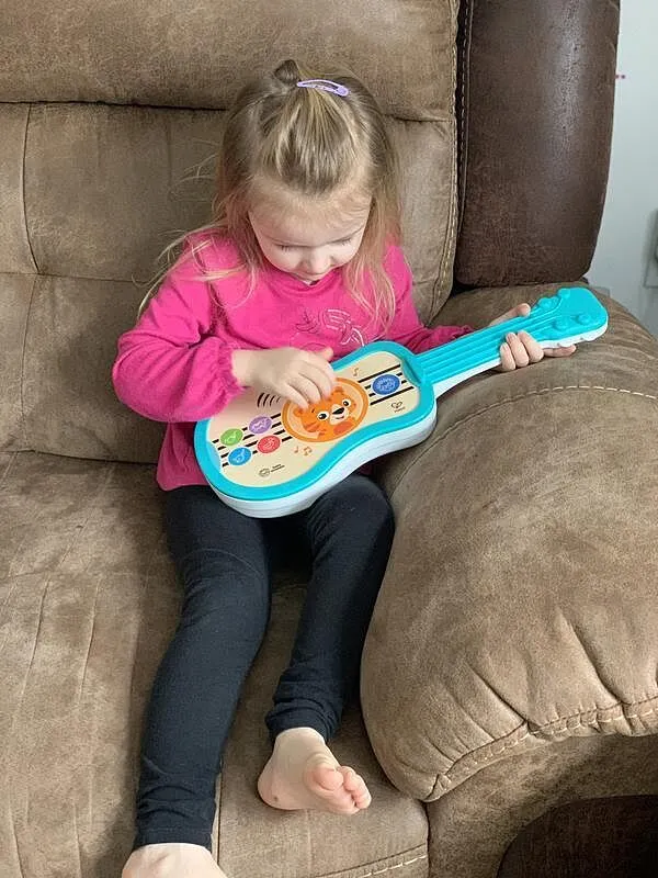 Baby Einstein Sing & Strum Magic Touch Ukulele Holz 6-36M