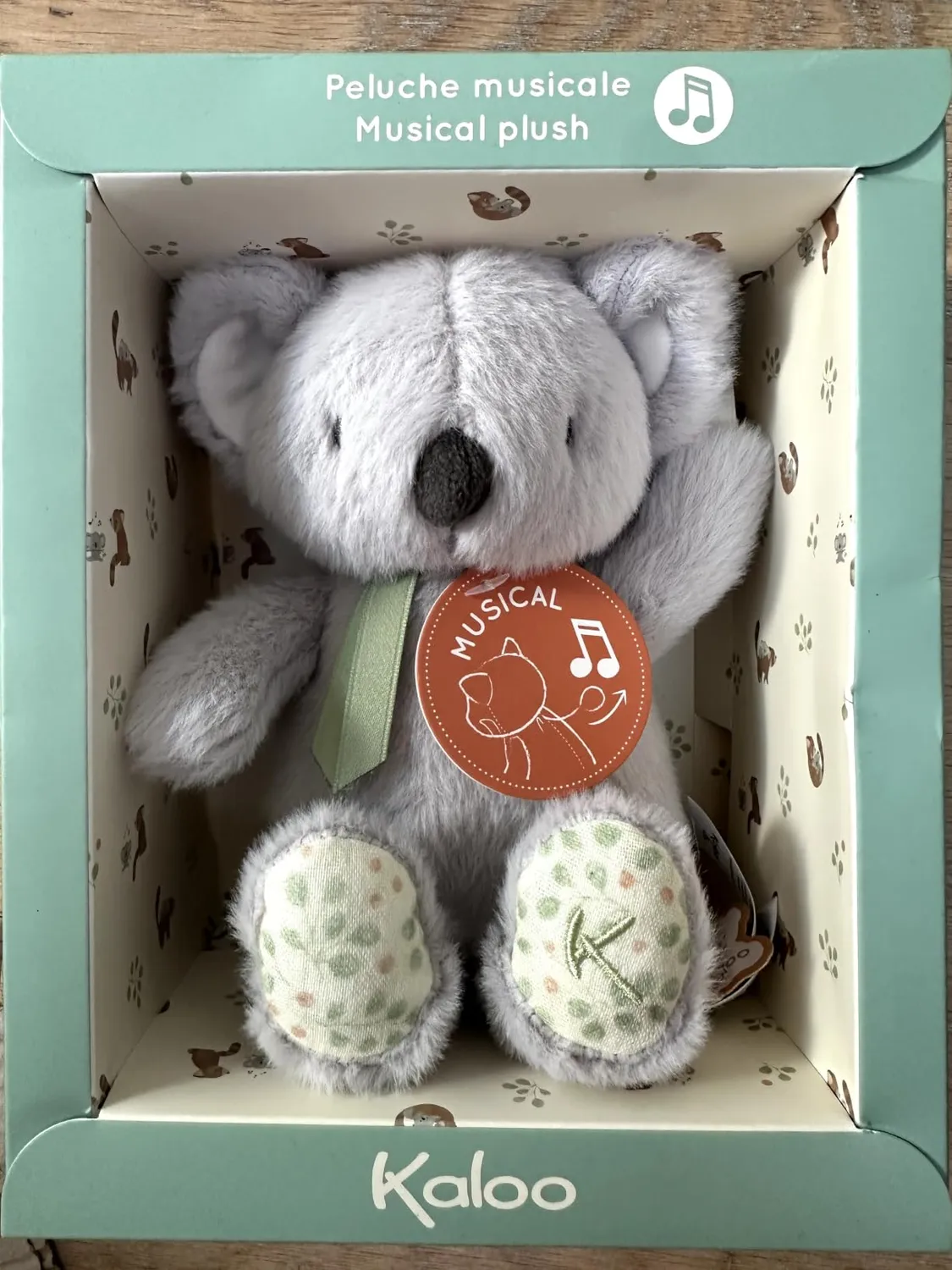 Kaloo Stimuli Babyball Musikplüsch Roter Panda 20 cm