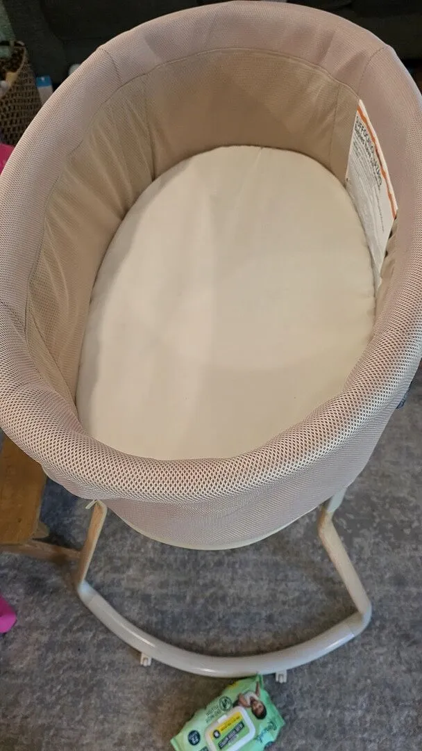 SwaddleMe by Ingenuity Right Height Beistellbett Sand