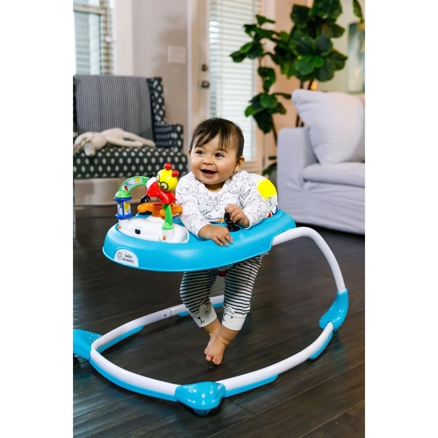 Baby Einstein Sky Explorers Lauflernhilfe mit Spielstation