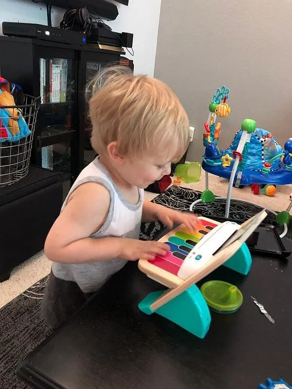 Baby Einstein Magic Touch Piano Holzklavier mit Noten