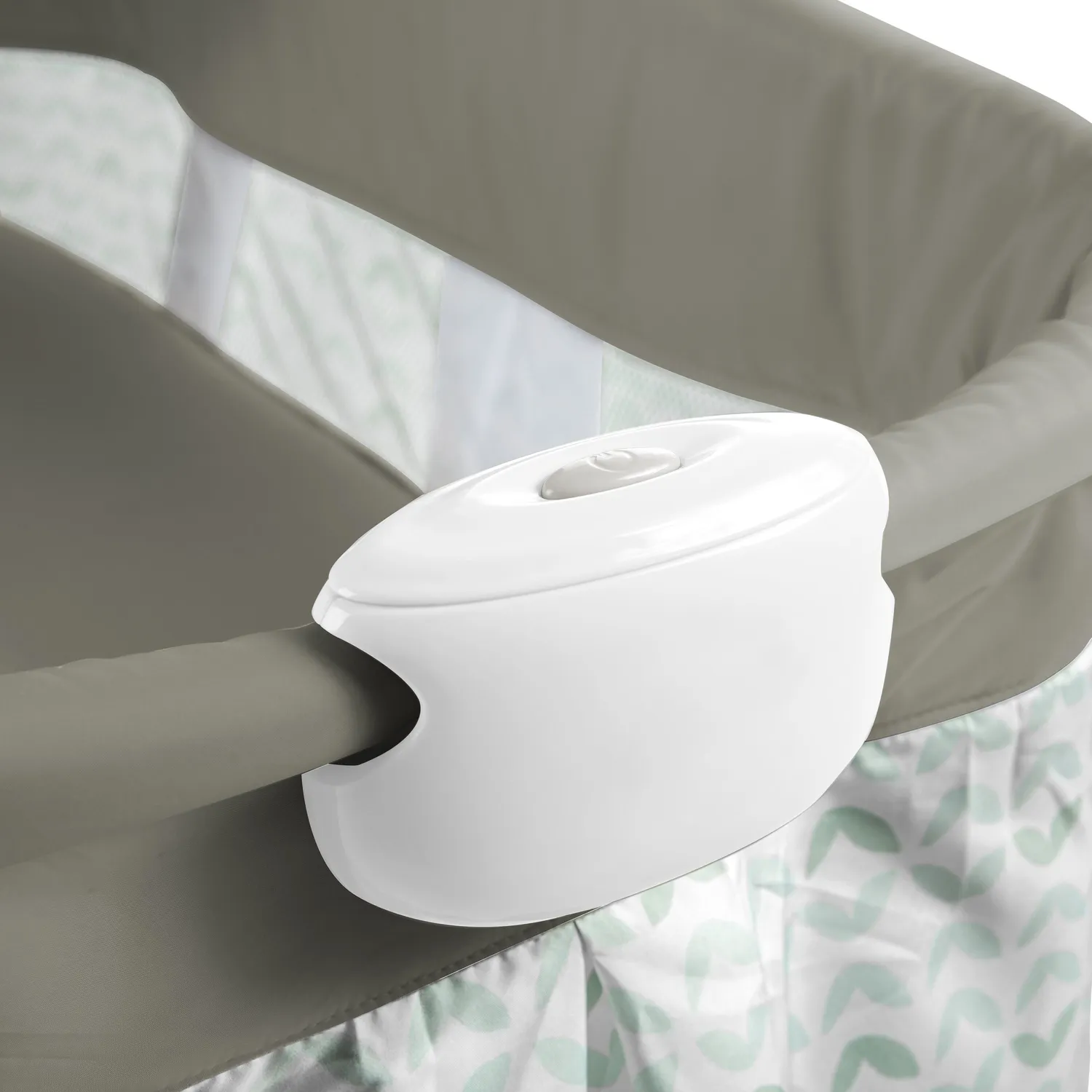 Ity by Ingenuity Snuggity Snug Beistellbett Nimbu Rollen