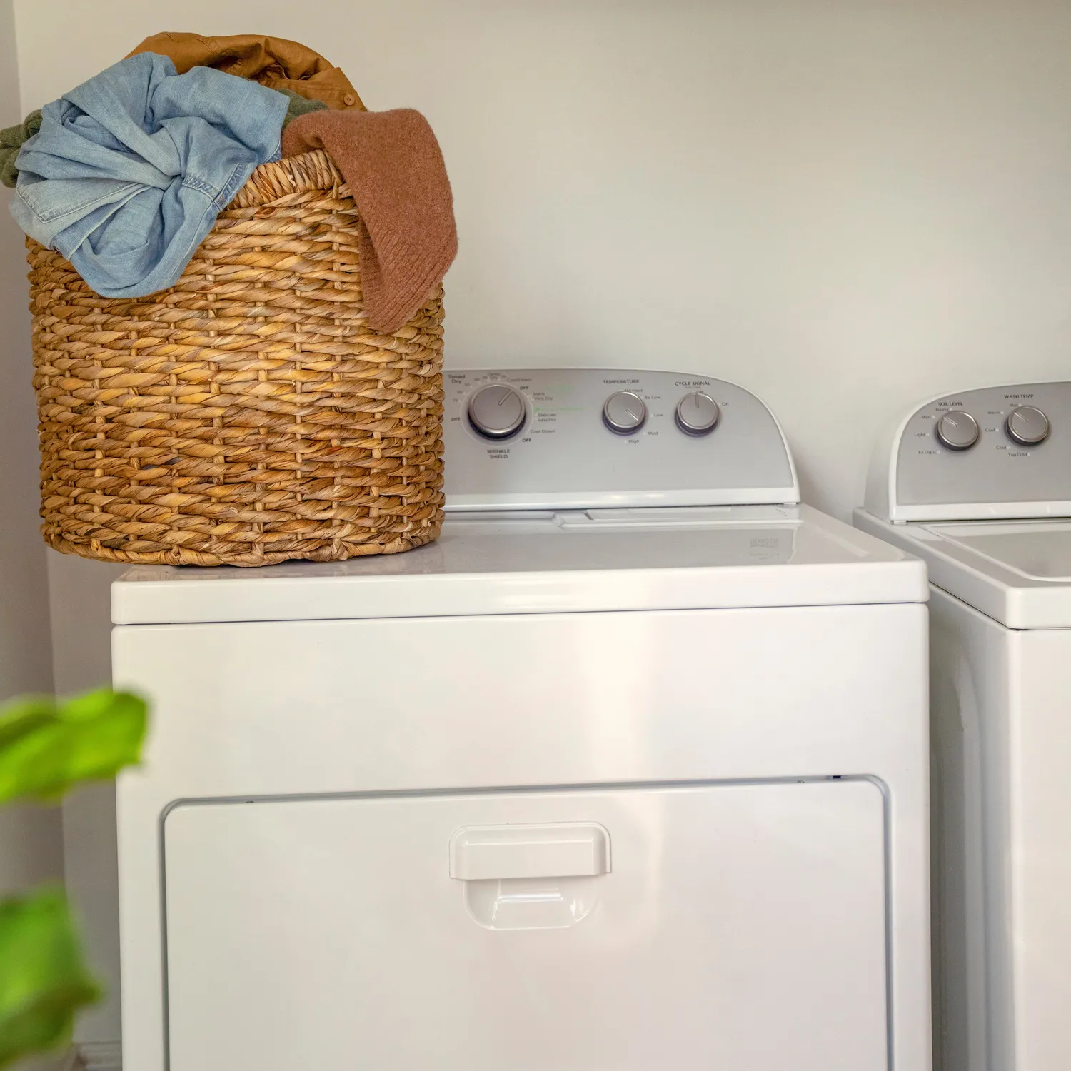 Ingenuity Keep Cozy 3-in-1 Babywippe Lily bis 18 kg mit Vibration