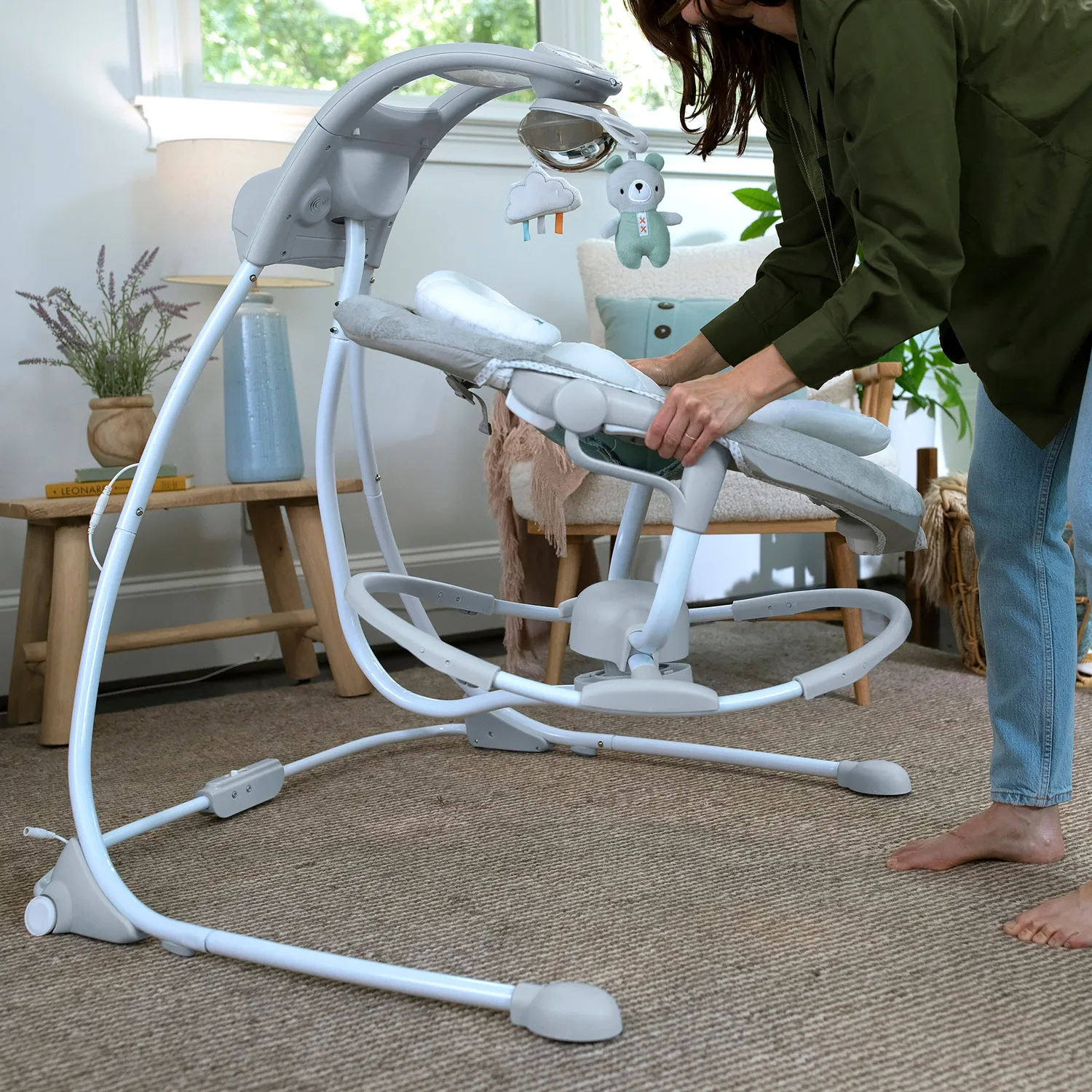 Ingenuity InLighten Pemberton Babyschaukel 2-in-1 mit Vibration