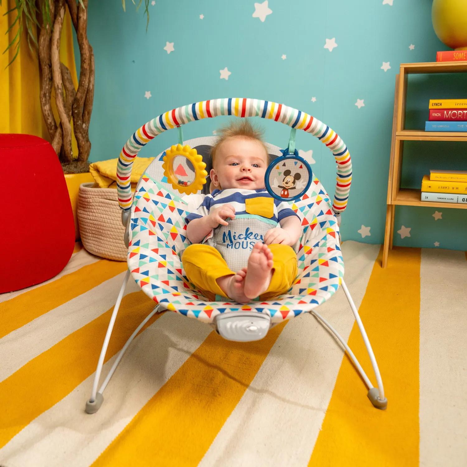 Bright Starts Disney Mickey Wippe Happy Triangles beruhigend