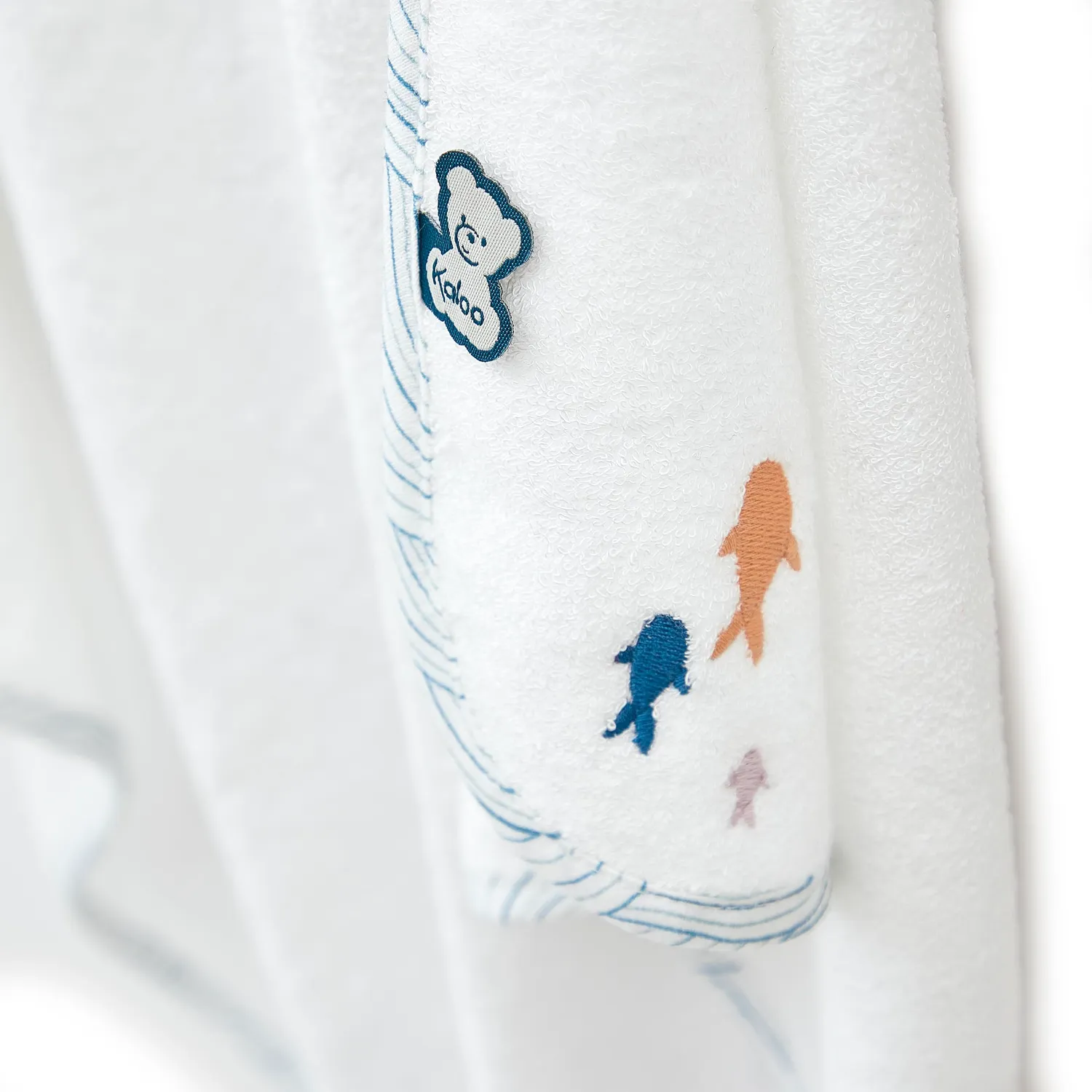 Kaloo Petit Calme Baby-Badeset Bambus Kapuzenhandtuch 75 cm + Bürste