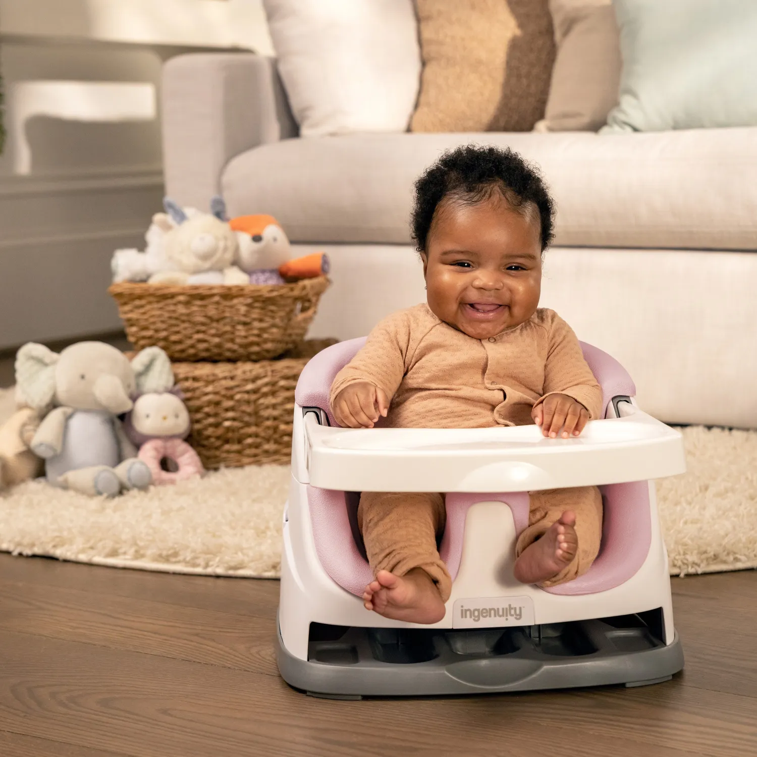 Ingenuity Baby Base 2-in-1 Sitzerhöhung Peony mit Tablett