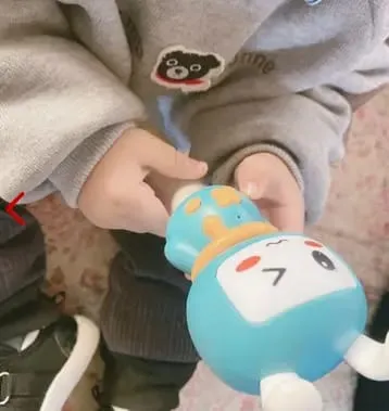 TUMAMA Hase Babyrassel mit Licht und Musik sanft