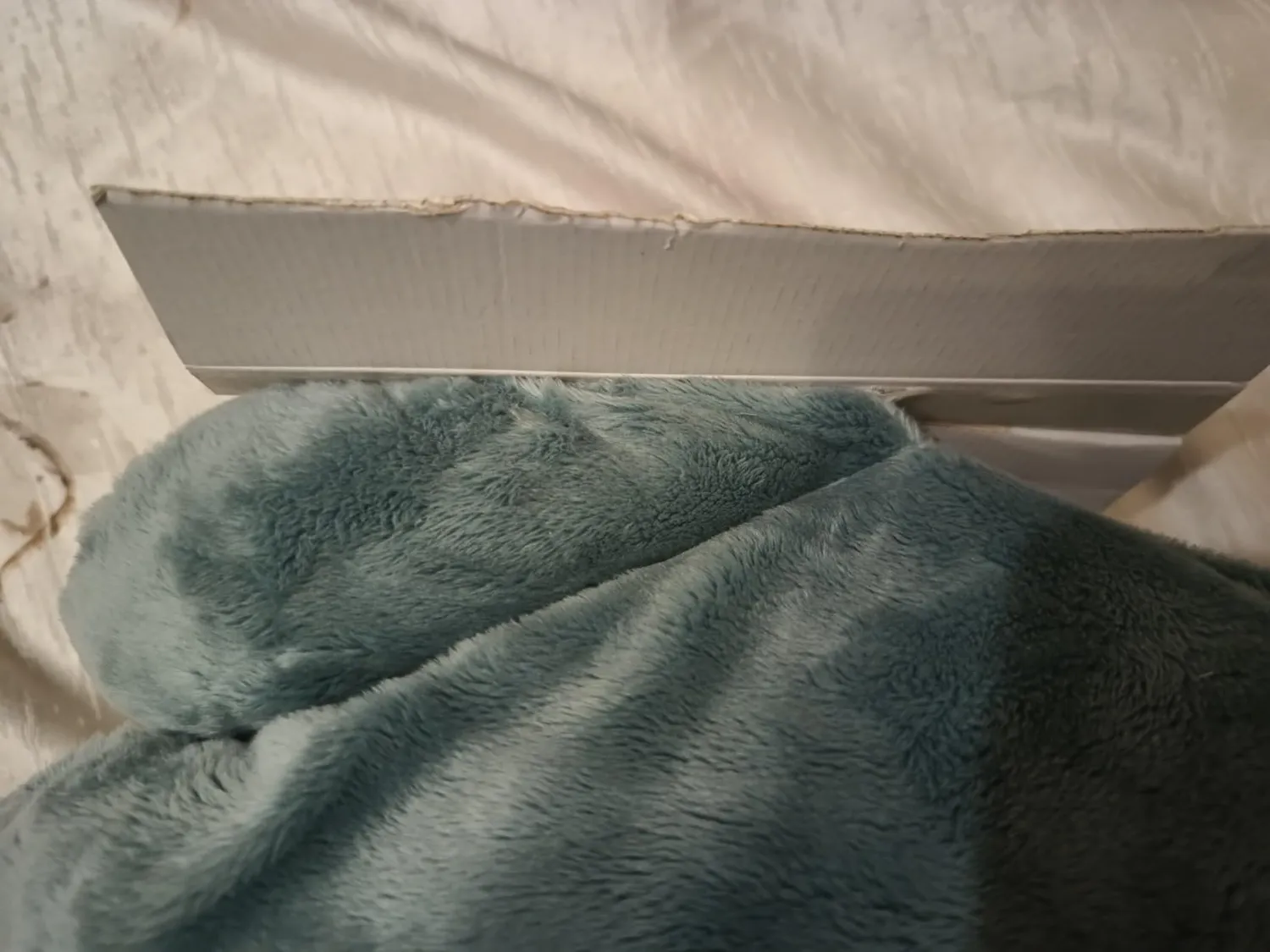 Kaloo Petit Calme Plüschdelfin Kuscheltier 60 cm grün
