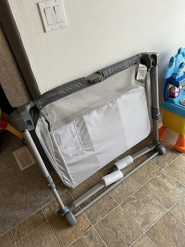 SwaddleMe Beginnings Bassinet Select Beistellbett verstellbar