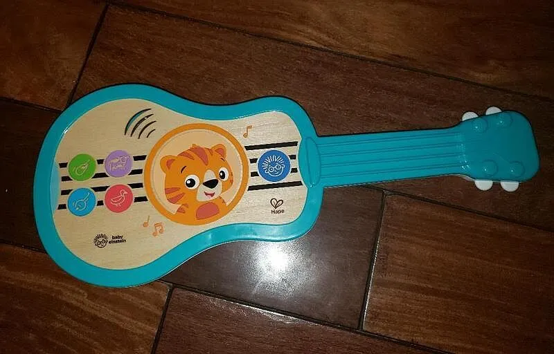 Baby Einstein Sing & Strum Magic Touch Ukulele Holz 6-36M