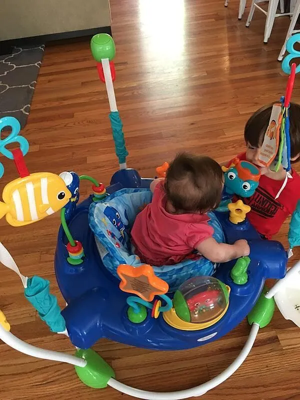 Baby Einstein Neptunes Ocean Discovery Jumper Hopser 6-12 Monate