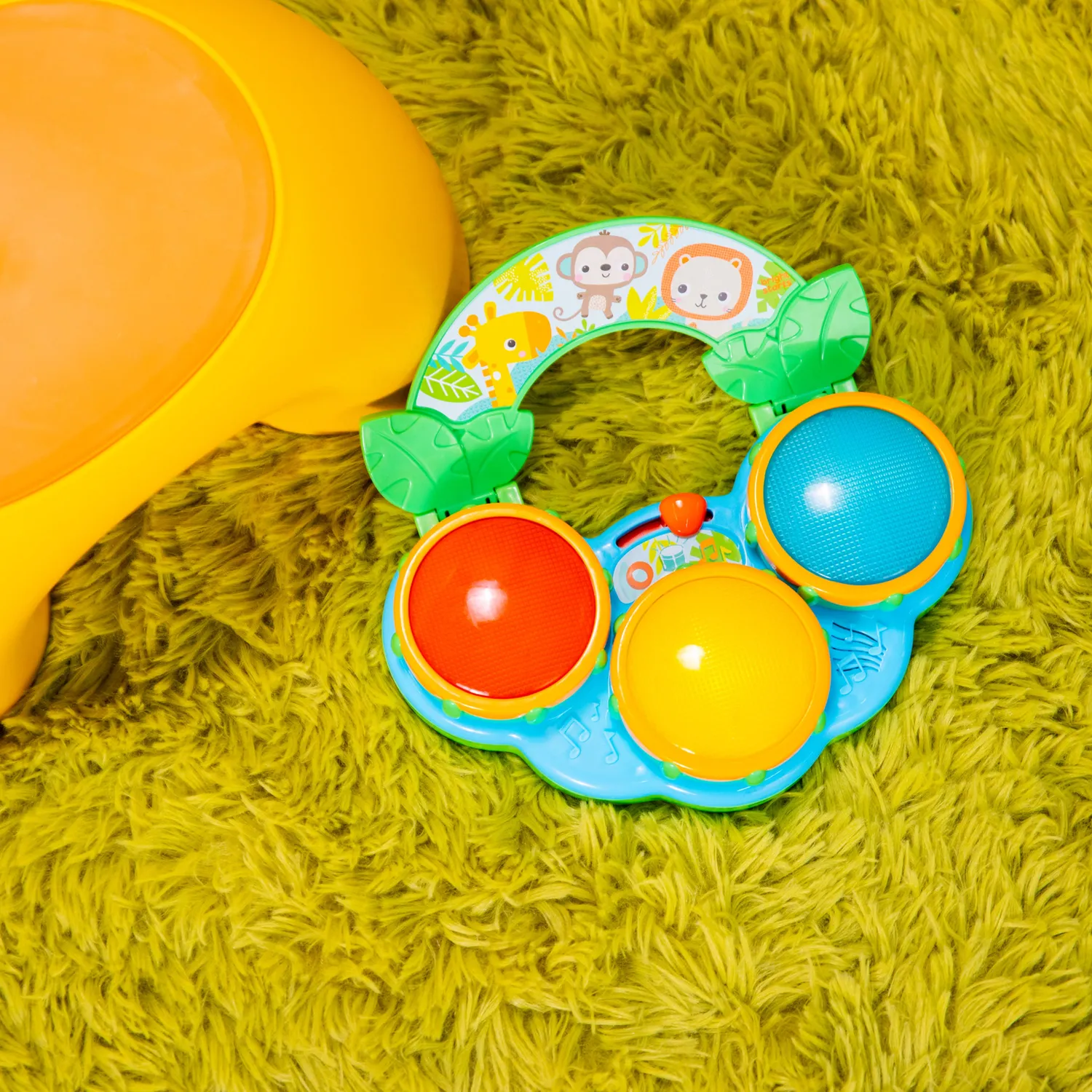 Bright Starts Safari Beats Musiktrommel mit Licht