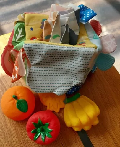 TUMAMA Montessori Tücherbox Babyspielzeug mit Spiegel waschbar
