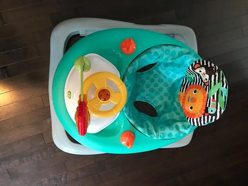 Bright Starts Zig Zag Zebra Lauflernwagen klappbar