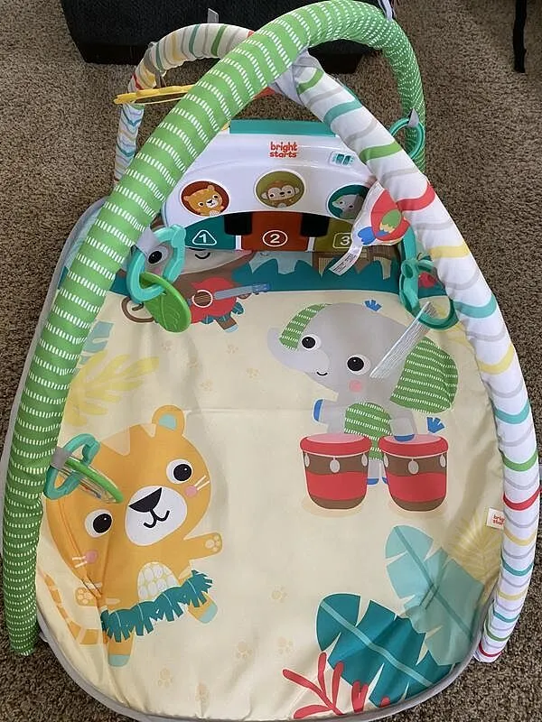 Bright Starts Groovin Kicks 4-in-1 Piano Spieldecke Safari