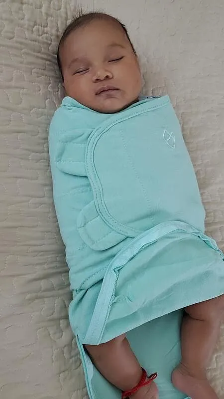 SwaddleMe Original Pucktuch Baumwolle Hugs & Kisses