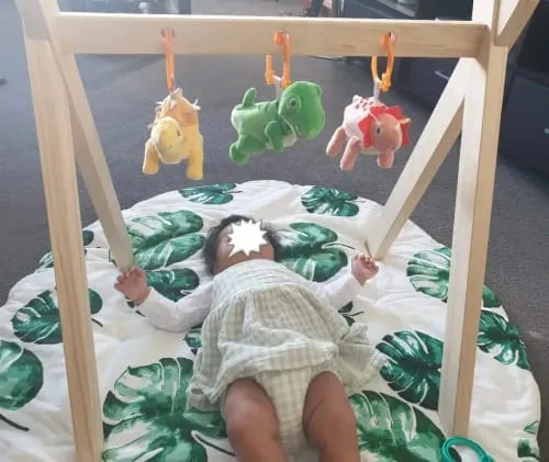 TUMAMA Dino-Wende Plüschanhänger 3er-Set Ei