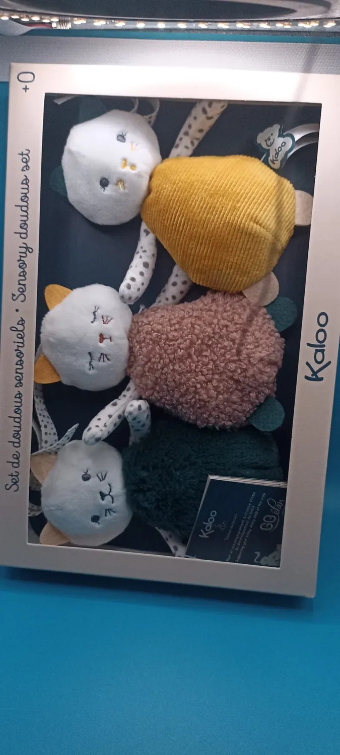 Kaloo Stimuli K971600 Plüschkatzen 3er-Set 14 cm