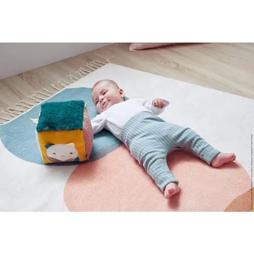 Kaloo Stimuli Sensorik-Würfel Stoffspielzeug 17 cm ab Geburt