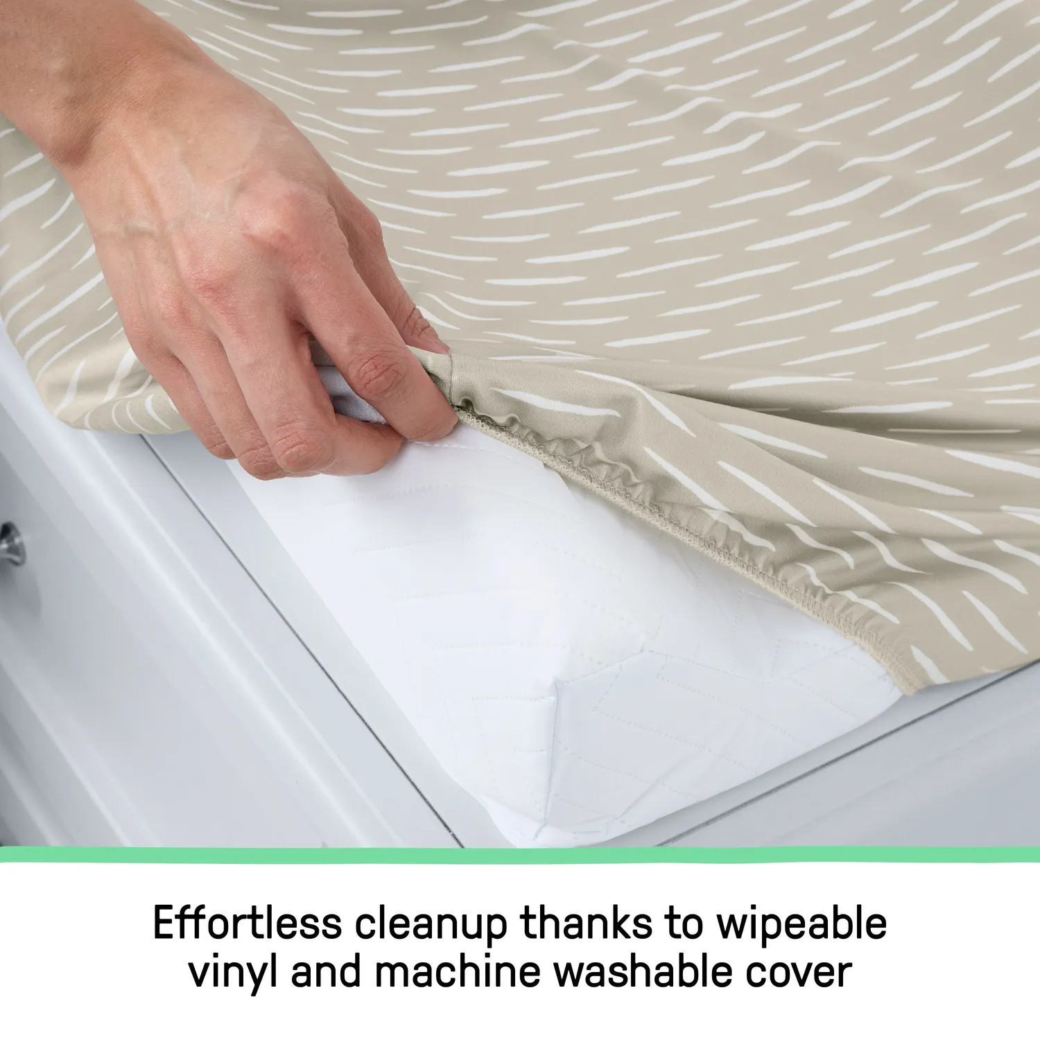 Ingenuity CozyClean Wickelauflage Taupe abwaschbar