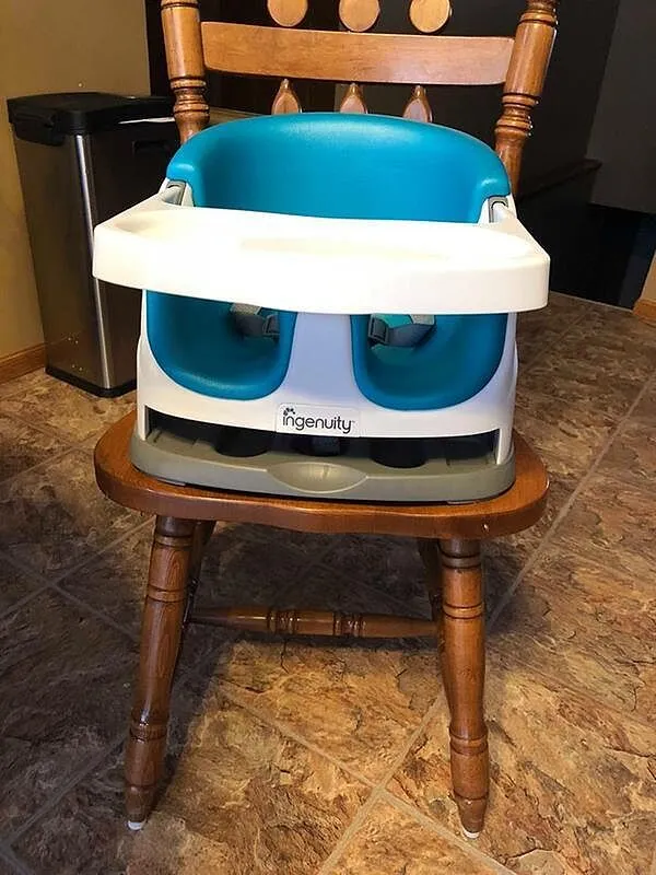 Ingenuity Baby Base 2-in-1 Sitzerhöhung Peacock Blue mit Tablett