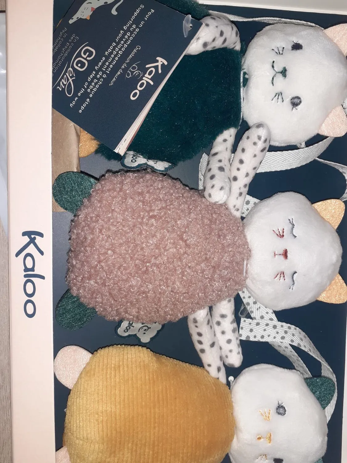 Kaloo Stimuli K971600 Plüschkatzen 3er-Set 14 cm