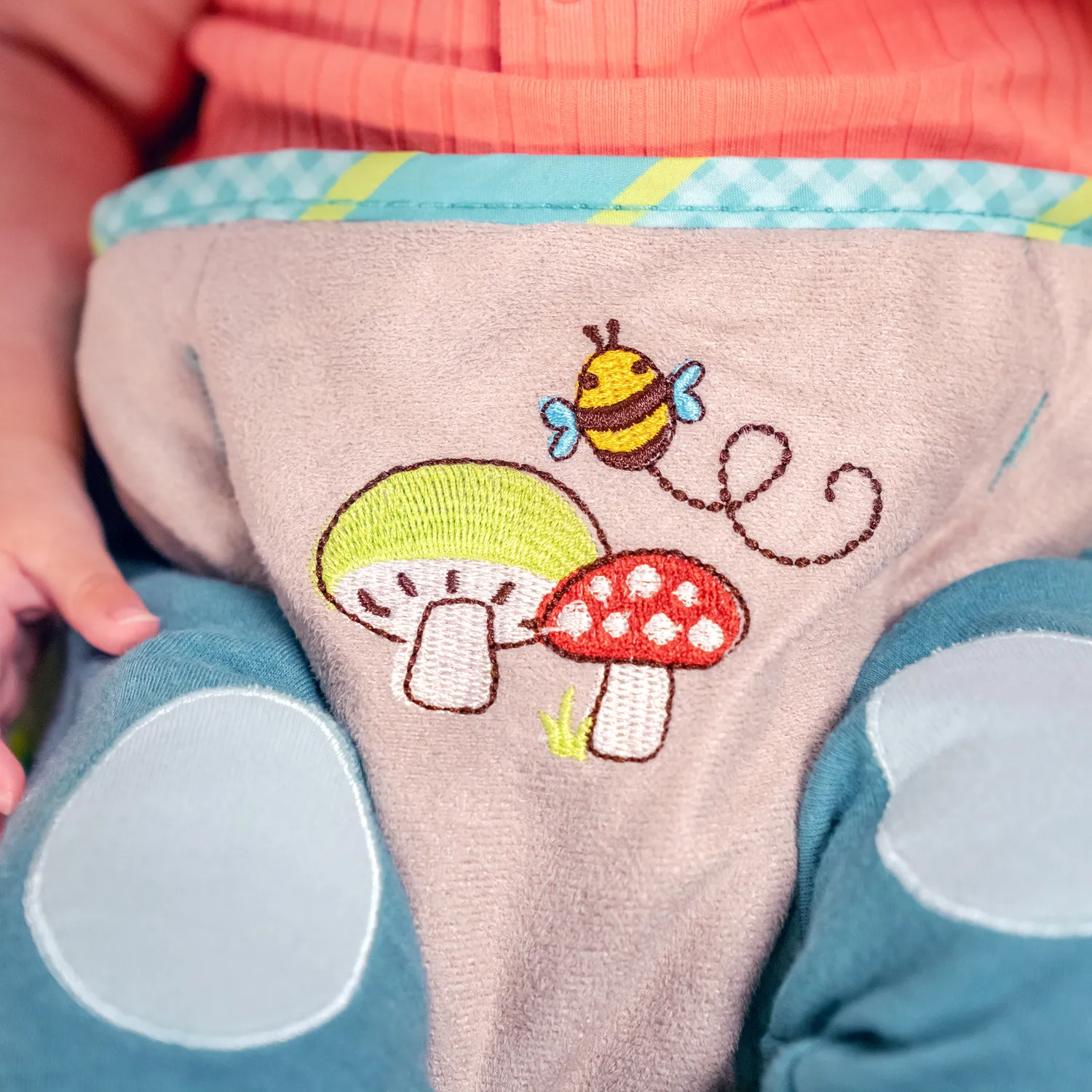 Bright Starts Winnie Pooh Dots Hunny Pots Babywippe Musik